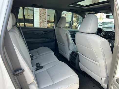 Used 2023 Honda Passport EX-L image 33