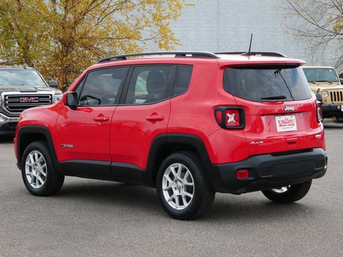 Used 2019 Jeep Renegade Latitude w/ Cold Weather Group image 5