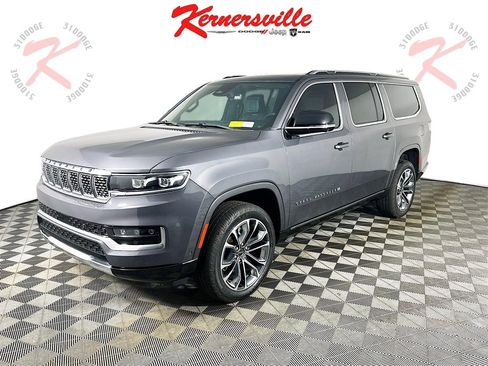 Used 2023 Jeep Grand Wagoneer L Series III w/ Rear Seat Video Group 1 image 3