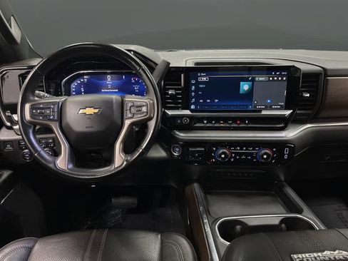 Used 2024 Chevrolet Silverado 2500 High Country w/ LPO, Dark Essentials Package image 5