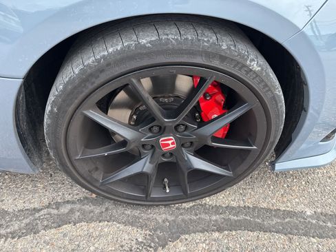 Used 2024 Honda Civic Type R image 5