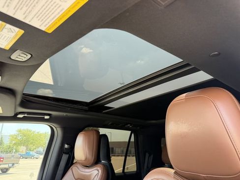 Used 2022 Lincoln Navigator Reserve AWD/4WD image 26