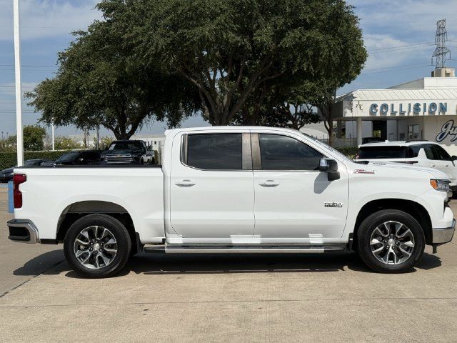 Certified 2022 Chevrolet Silverado 1500 LT w/ Z71 Off-Road Package AWD/4WD image 4