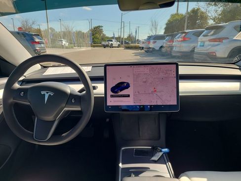 Used 2021 Tesla Model 3 Standard Range Plus image 20