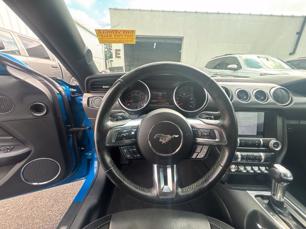 Used 2020 Ford Mustang GT Premium w/ GT Performance Package RWD image 13