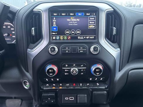 Used 2021 GMC Sierra 1500 SLT w/ SLT Premium Plus Package image 13