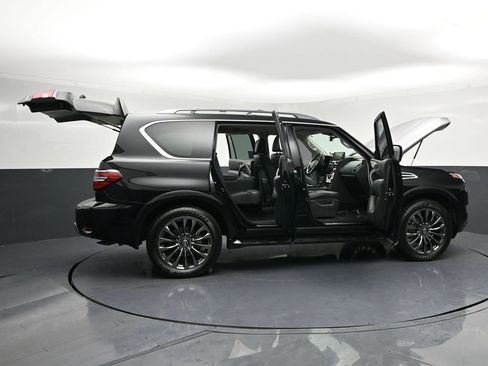 Used 2024 Nissan Armada Platinum w/ Captain's Chairs Package image 36