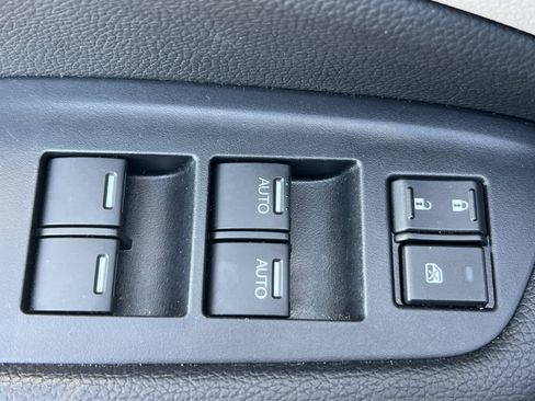 Used 2021 Honda Pilot Touring image 18