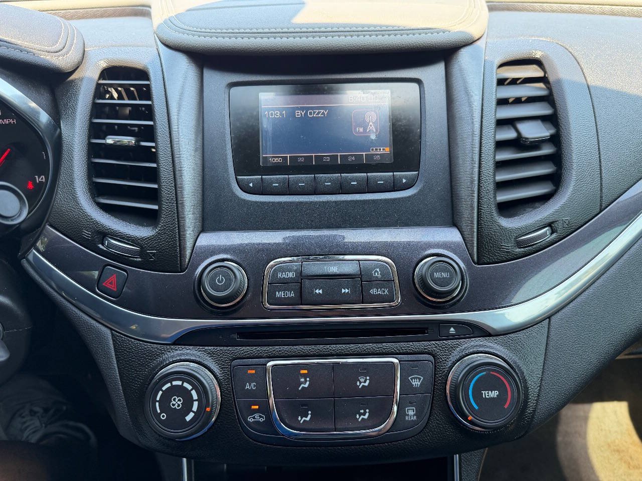 Used 2015 Chevrolet Impala LS FWD image 19