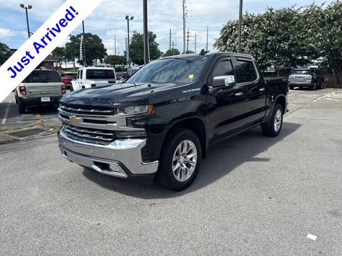 Used 2020 Chevrolet Silverado 1500 LTZ w/ LTZ Premium Package AWD/4WD image 7
