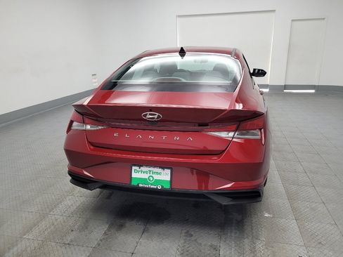 Used 2023 Hyundai Elantra SEL w/ Convenience Package image 7