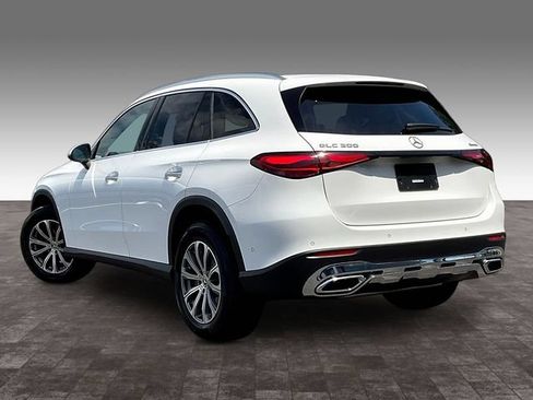 Used 2026 Mercedes-Benz GLC 300 4MATIC image 4