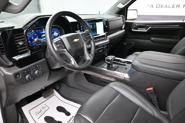 Used 2024 Chevrolet Silverado 1500 LTZ w/ LTZ Convenience Package II AWD/4WD image 19