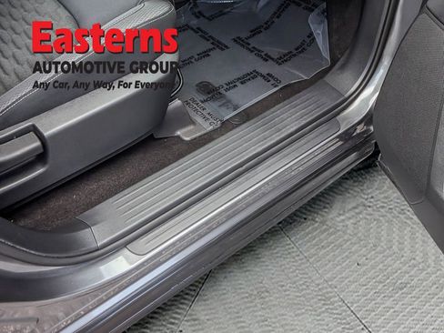 Used 2022 Nissan Pathfinder SV image 13