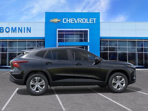 New 2026 Chevrolet Trax LS FWD image 6