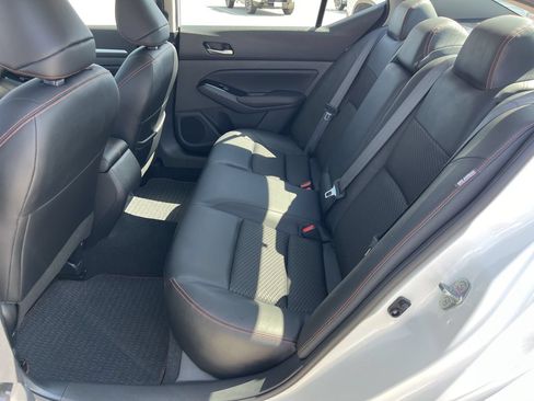 Used 2024 Nissan Altima 2.5 SR FWD image 22