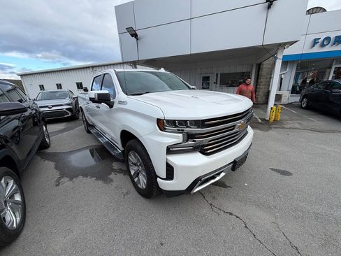 Used 2021 Chevrolet Silverado 1500 High Country w/ Technology Package AWD/4WD image 6