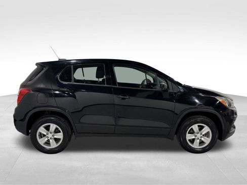 Used 2017 Chevrolet Trax LS AWD/4WD image 17