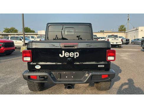 Used 2021 Jeep Gladiator Overland w/ Popular Equipment Package AWD/4WD image 4