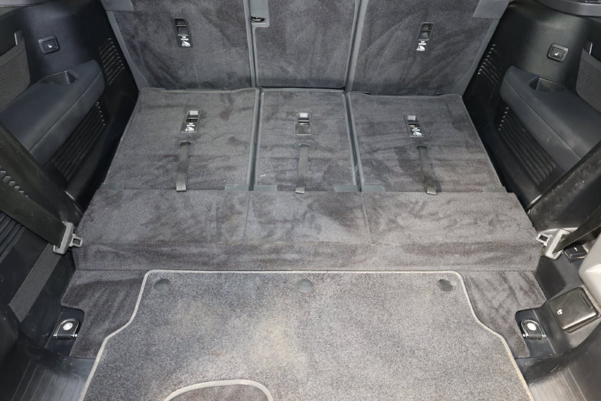 Used 2023 Land Rover Defender 130 First Edition AWD/4WD image 19
