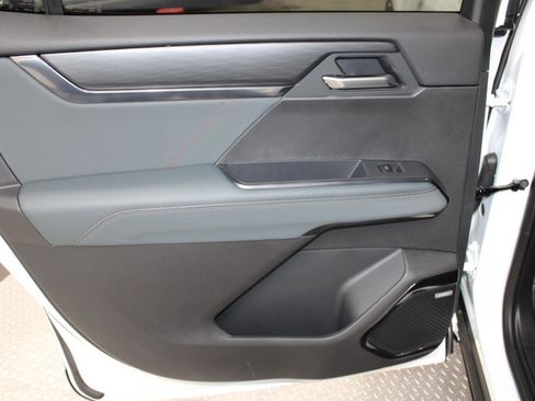 New 2026 GMC Acadia AT4 w/ Luxury Package AWD/4WD image 27