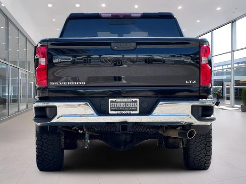 Used 2021 Chevrolet Silverado 2500 LTZ w/ LTZ Convenience Package AWD/4WD image 5