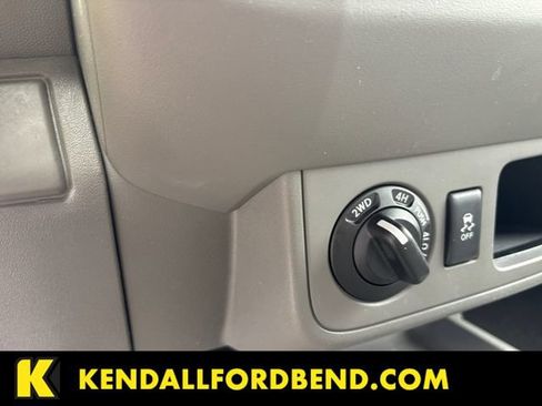 Used 2016 Nissan Frontier SV AWD/4WD image 17