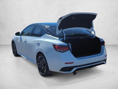 New 2025 Nissan Sentra SR image 7