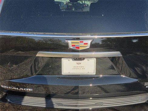 New 2026 Cadillac Escalade Luxury image 13