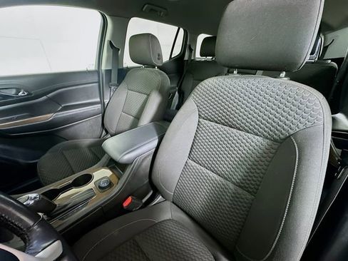 Used 2019 GMC Acadia SLE image 21