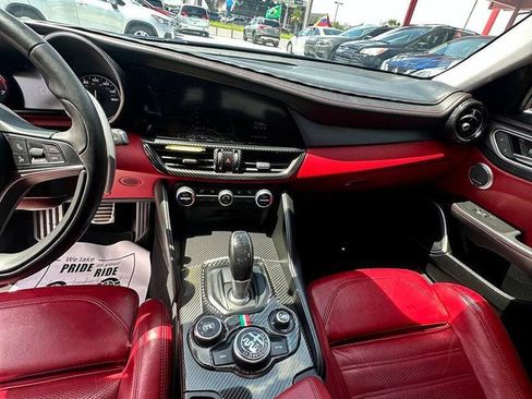 Used 2019 Alfa Romeo Giulia Ti Sport w/ Quick Order Package 22S Sport AWD/4WD image 8