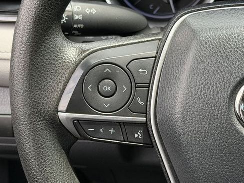 Used 2022 Toyota Camry LE w/ Convenience Package FWD image 13