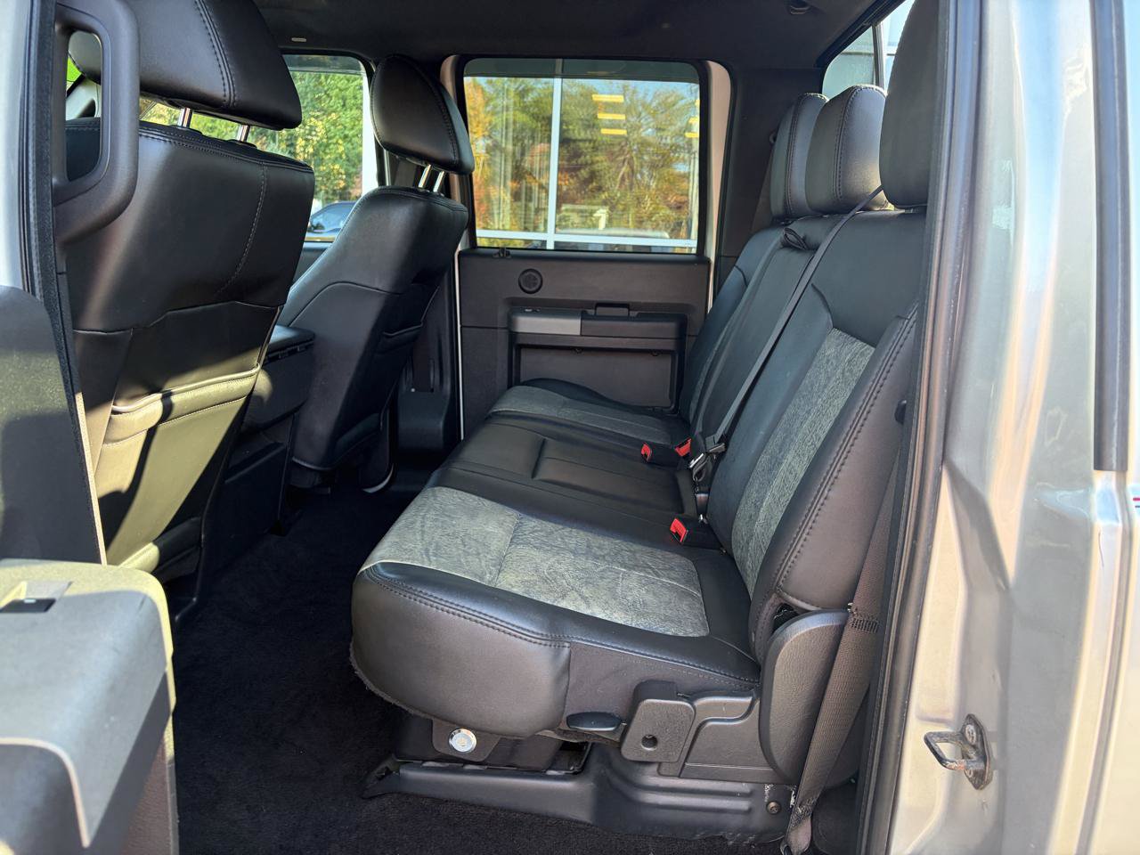 Used 2011 Ford F350 Lariat w/ Lariat Ultimate Pkg AWD/4WD image 31