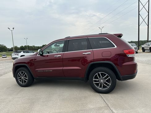 Used 2017 Jeep Grand Cherokee Limited AWD/4WD image 6