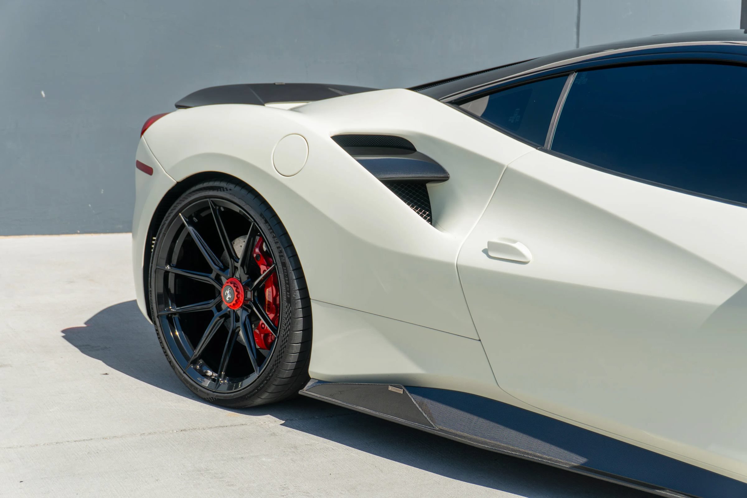 Used 2018 Ferrari 488 GTB RWD image 37