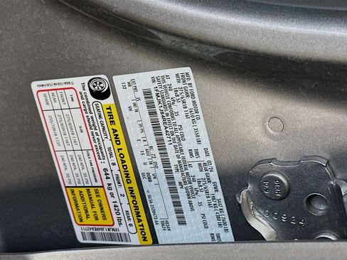 Used 2024 Ford Expedition Max XLT image 12