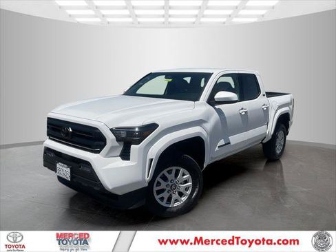 Certified 2025 Toyota Tacoma SR5 AWD/4WD image 1