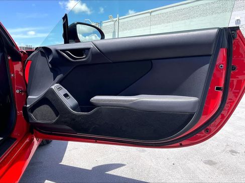 Used 2025 Toyota GR86 w/ ALL Weather Mat Package (TMS) RWD image 27