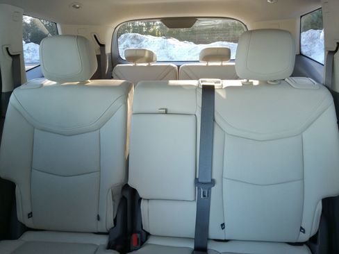 Used 2023 Cadillac XT6 Premium Luxury w/ Technology Package image 24