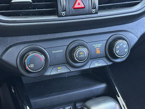 Used 2020 Kia Forte GT-Line image 16