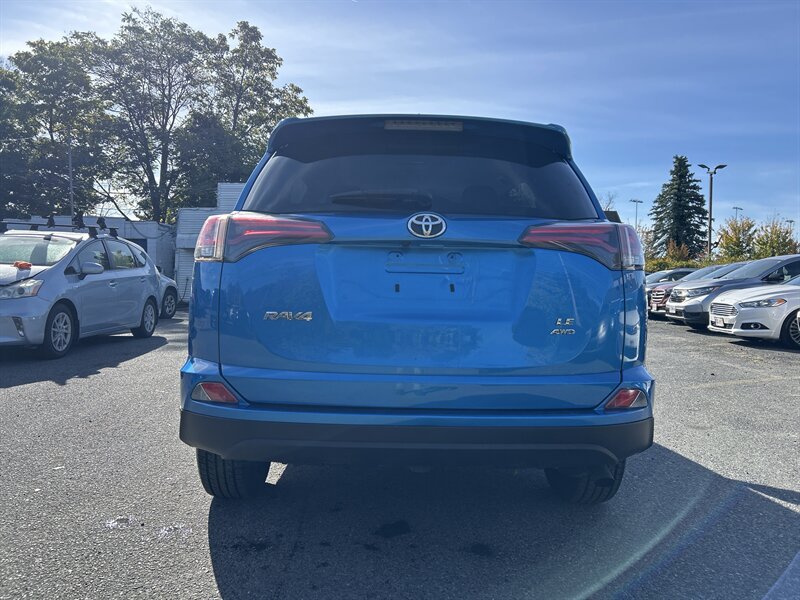 Used 2018 Toyota RAV4 LE w/ All Weather Liner Package AWD/4WD image 5