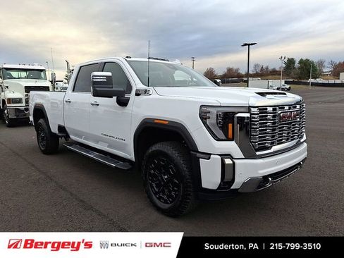 New 2026 GMC Sierra 3500 Denali w/ Denali Reserve Package AWD/4WD image 2