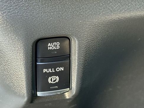 Used 2025 Nissan Armada Platinum image 24