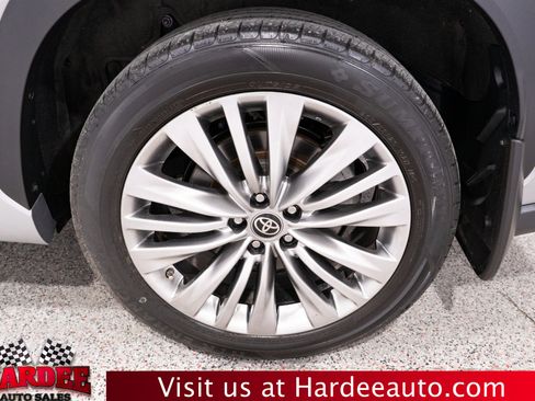 Used 2022 Toyota Highlander Platinum FWD image 10