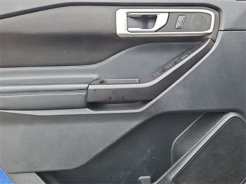 Used 2020 Ford Explorer XLT image 27