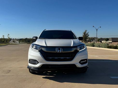 Used 2022 Honda HR-V Sport image 2