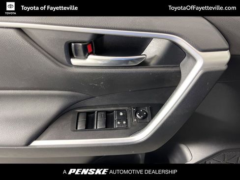 Used 2020 Toyota RAV4 XLE image 27