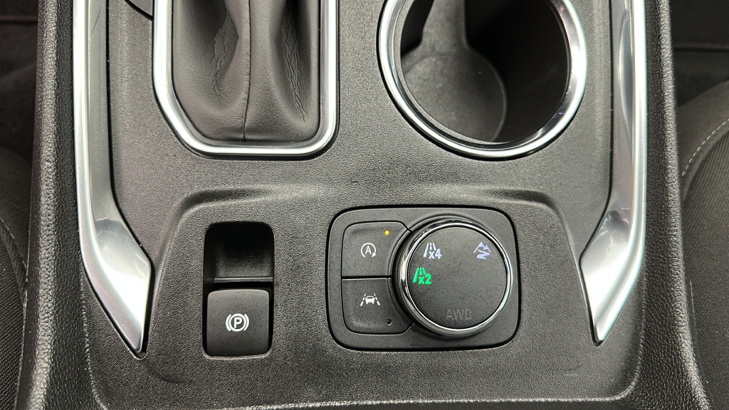 Used 2023 Chevrolet Traverse LT AWD/4WD image 19