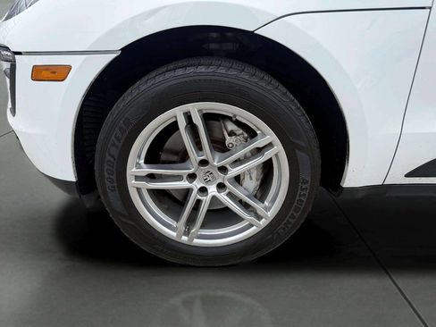 Used 2015 Porsche Macan S image 20