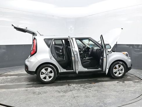 Used 2019 Kia Soul image 43